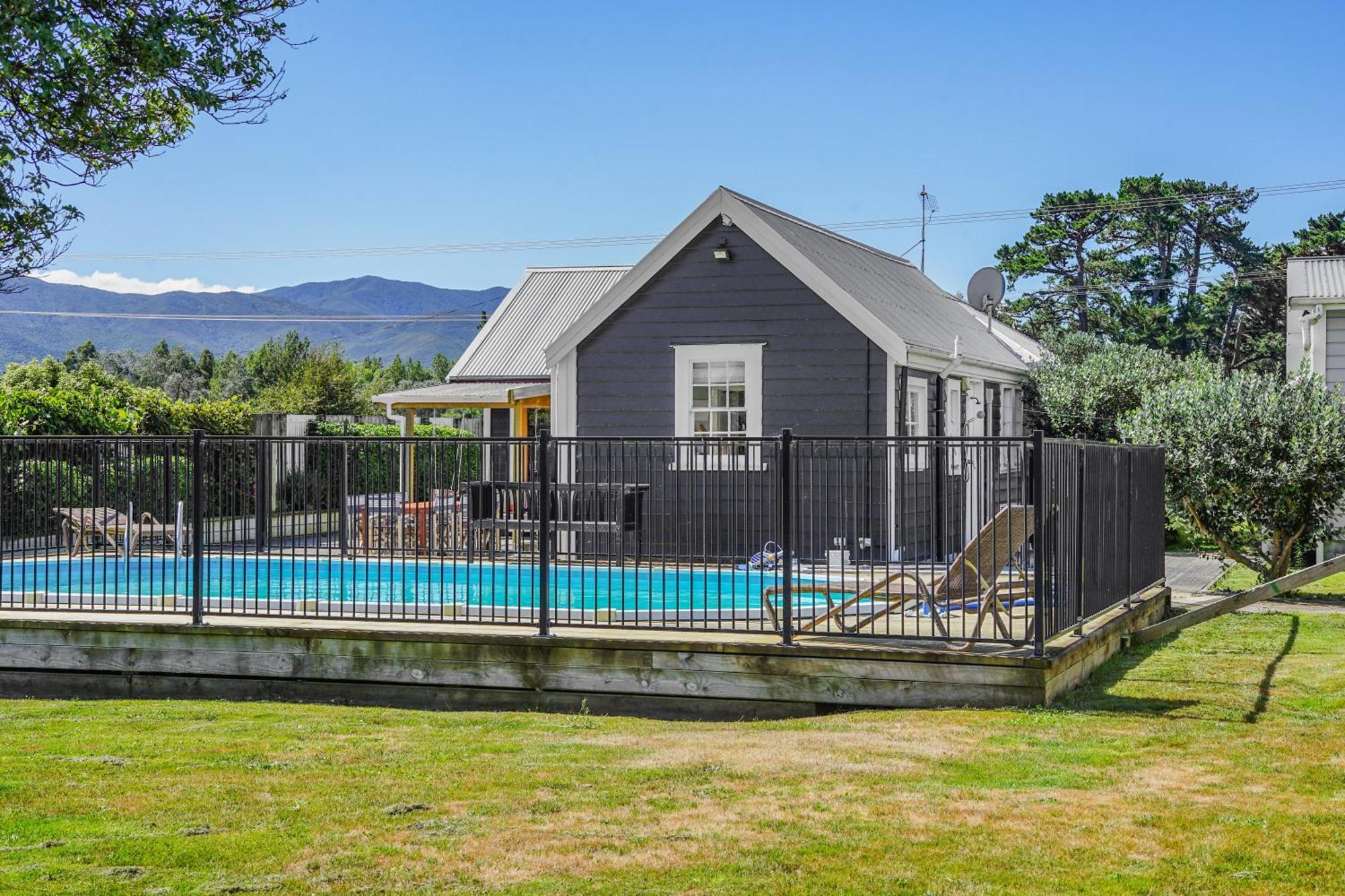 Вилла The Longwood Barn Featherston Экстерьер фото