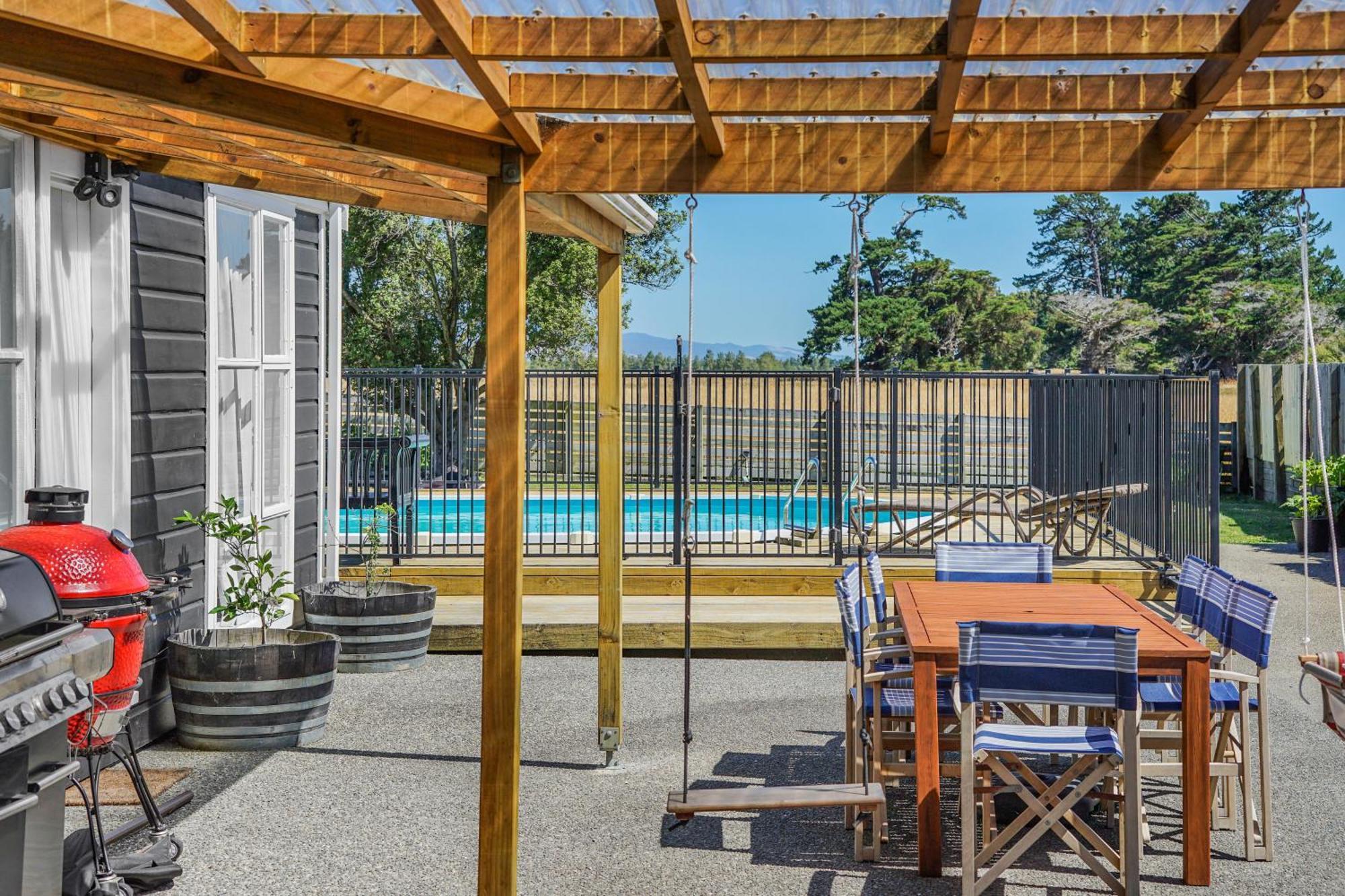 Вилла The Longwood Barn Featherston Экстерьер фото